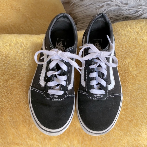 Youth Vans Size 3 - Picture 2 of 6